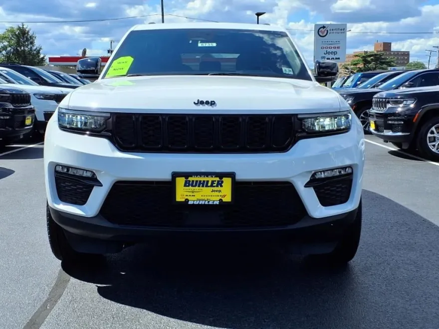 2024 Jeep Grand Cherokee Limited photo 1