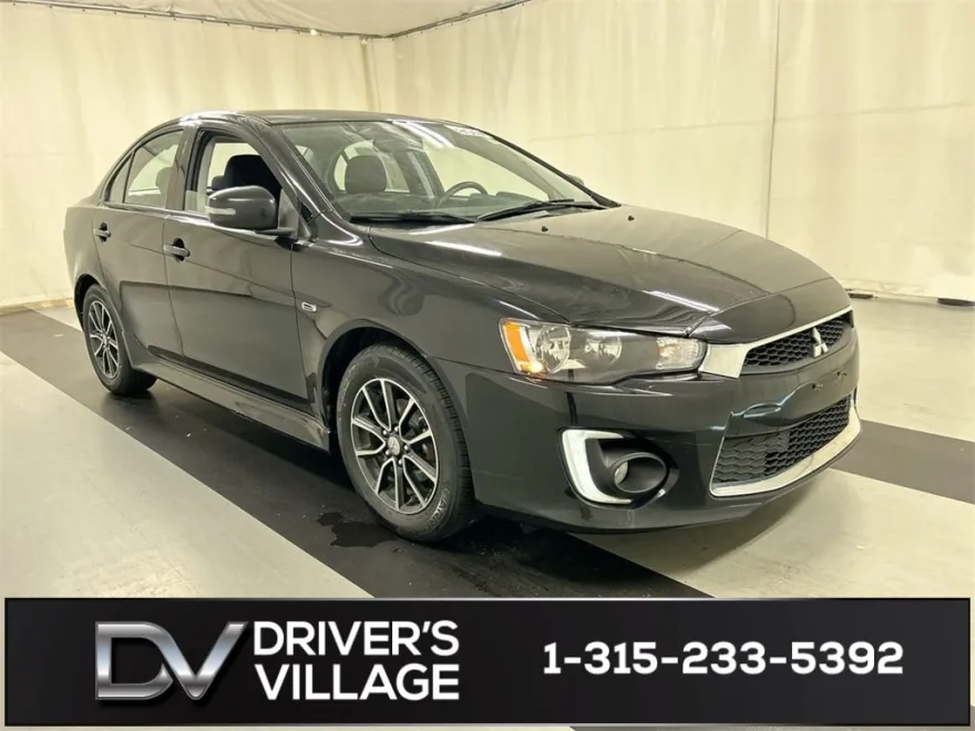 2017 Mitsubishi Lancer ES photo 1