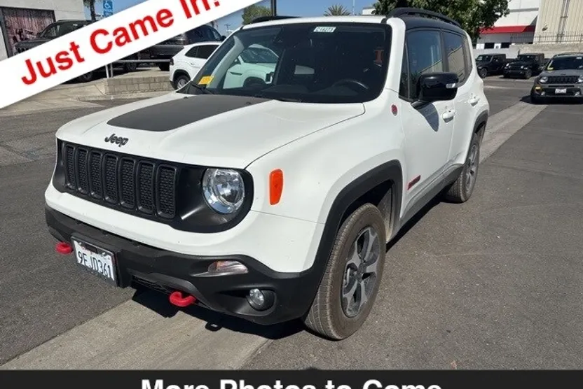 2022 Jeep Renegade Trailhawk photo 1