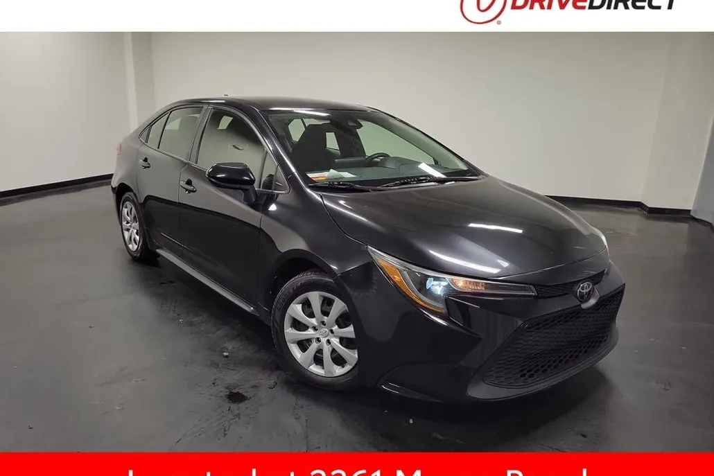 2022 Toyota Corolla LE photo 1