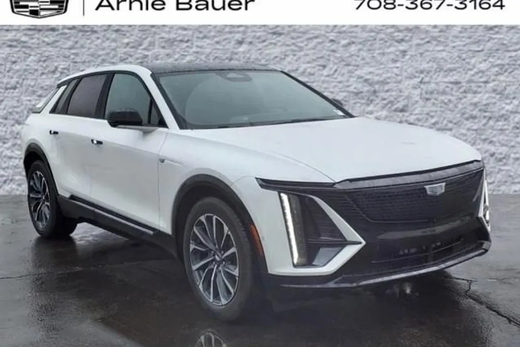 2025 Cadillac Lyriq Sport photo 1