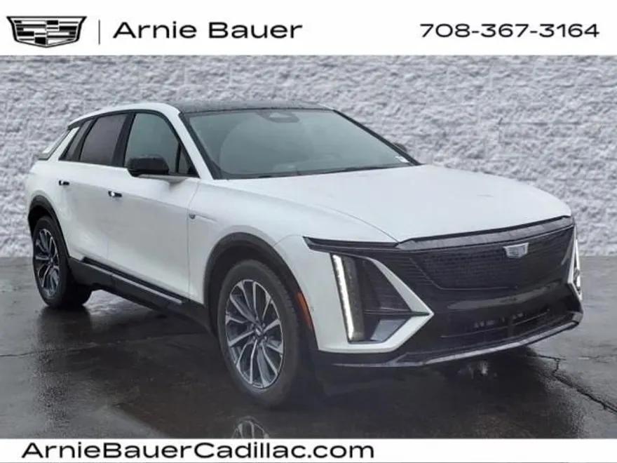 2025 Cadillac Lyriq Sport photo 1
