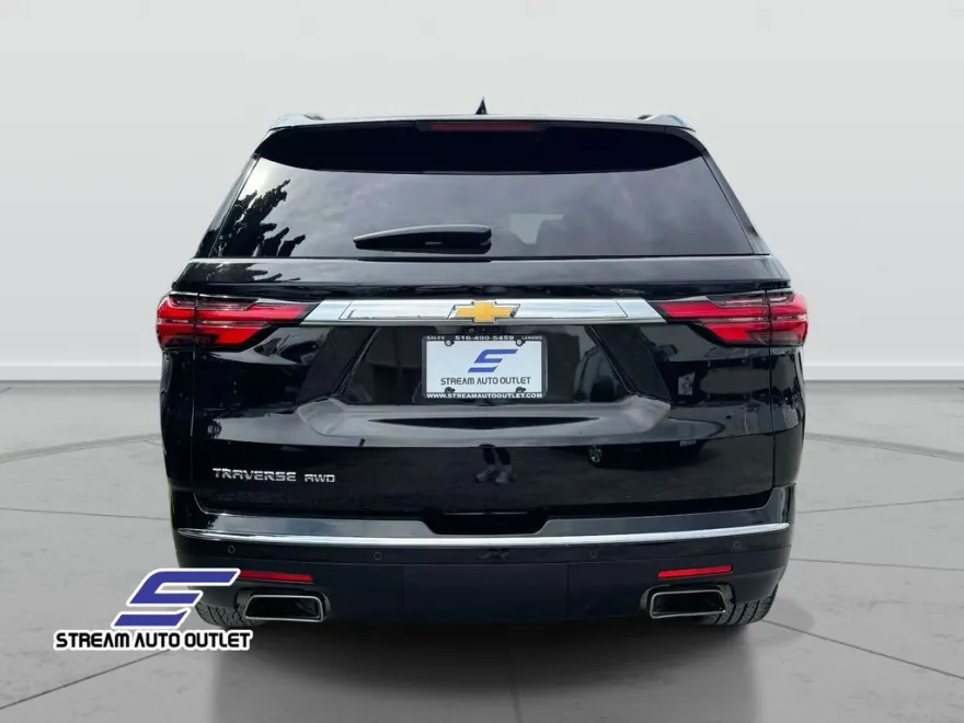 2023 Chevrolet Traverse High Country photo 1