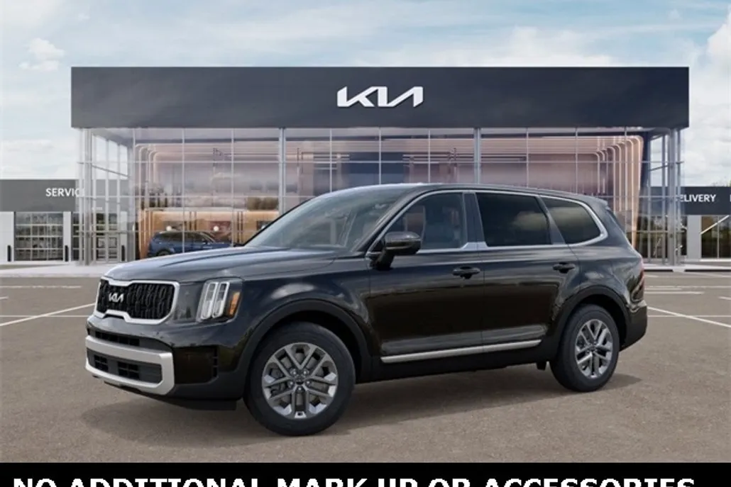 2025 Kia Telluride LX photo 1