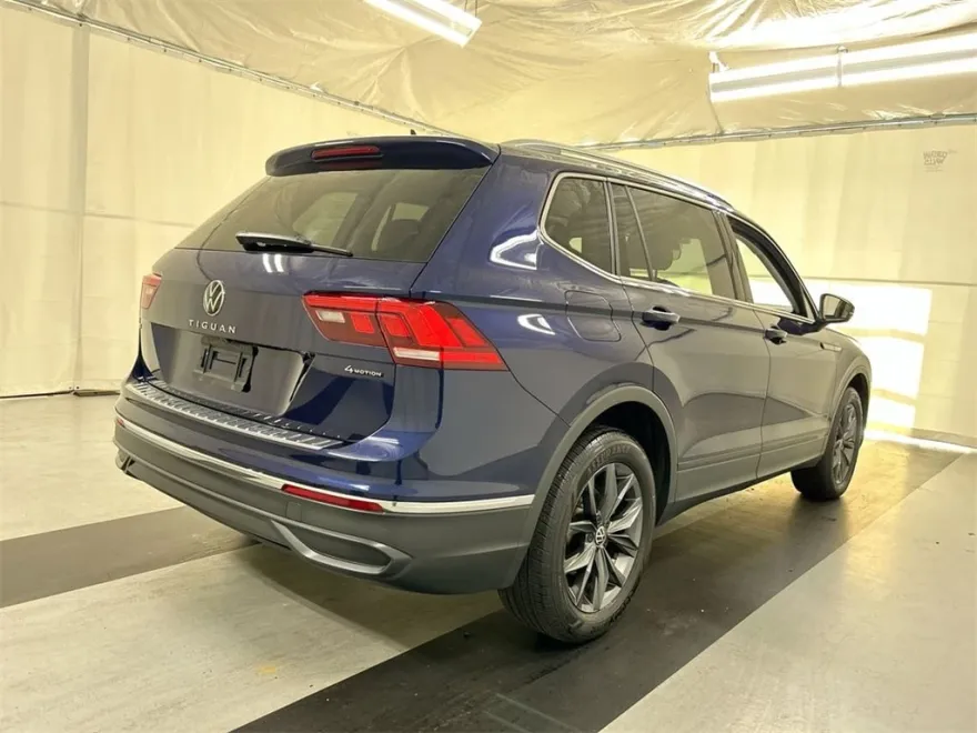 2022 Volkswagen Tiguan SE photo 1