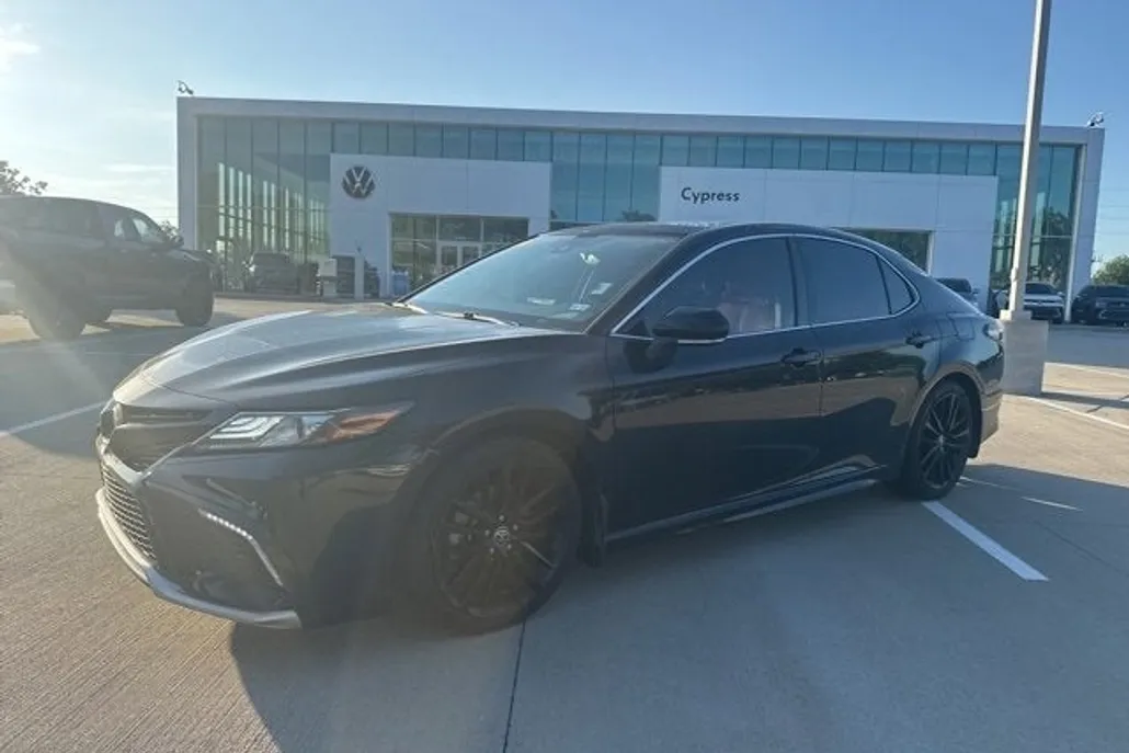 2022 Toyota Camry XSE photo 1