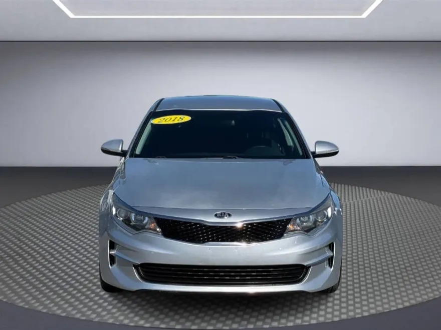 2018 Kia Optima LX photo 1