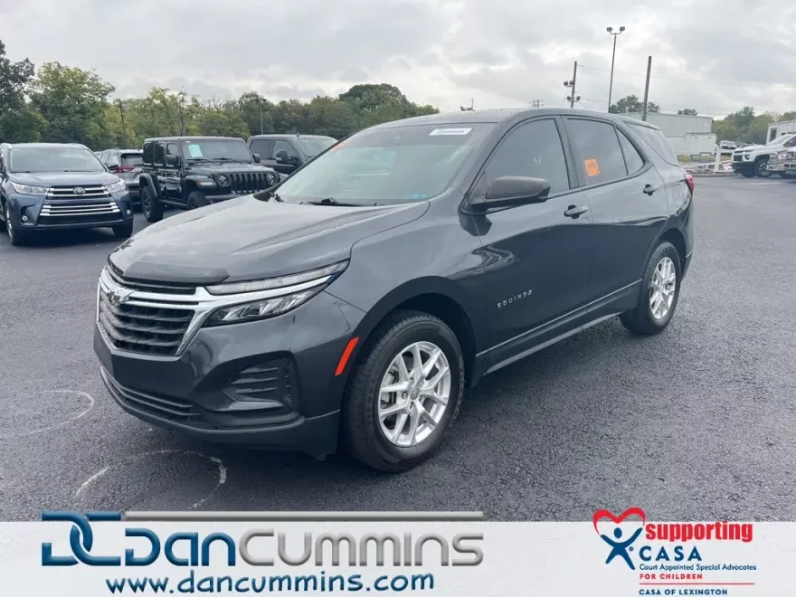 2022 Chevrolet Equinox LS photo 1