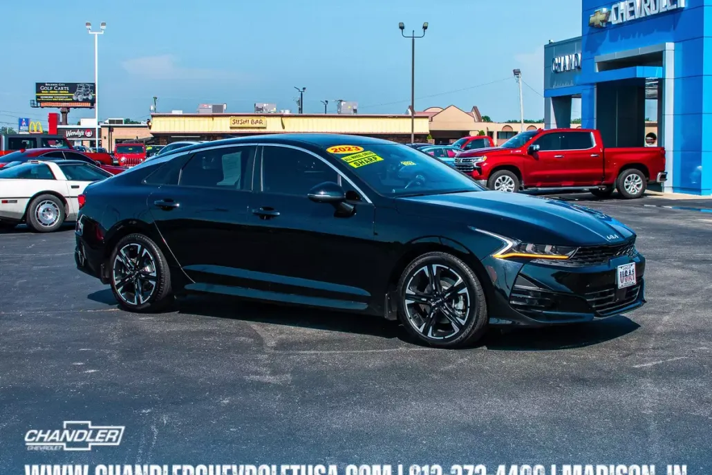 2023 Kia K5 GT-Line photo 1