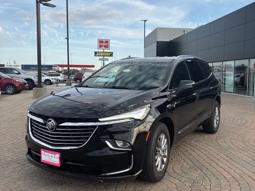 2022 Buick Enclave Essence photo 1