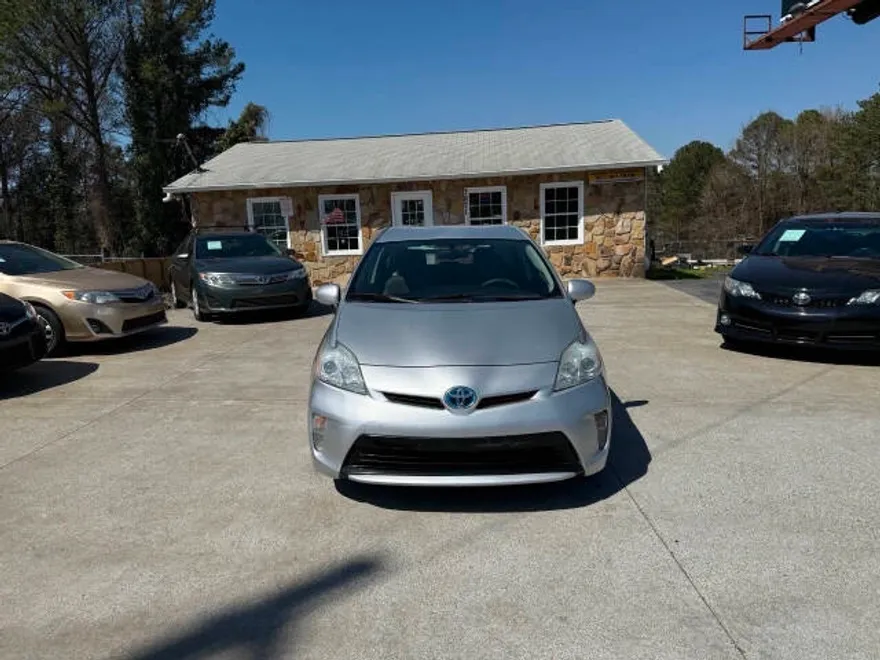 2014 Toyota Prius Five photo 1