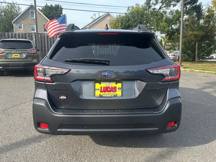 2025 Subaru Outback Onyx Edition photo 1