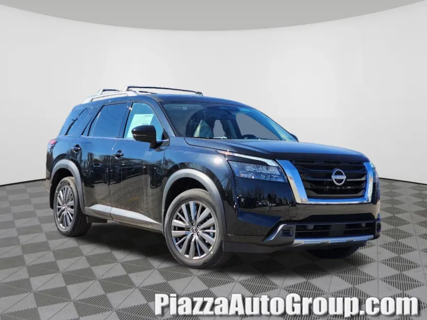 2025 Nissan Pathfinder SL photo 1