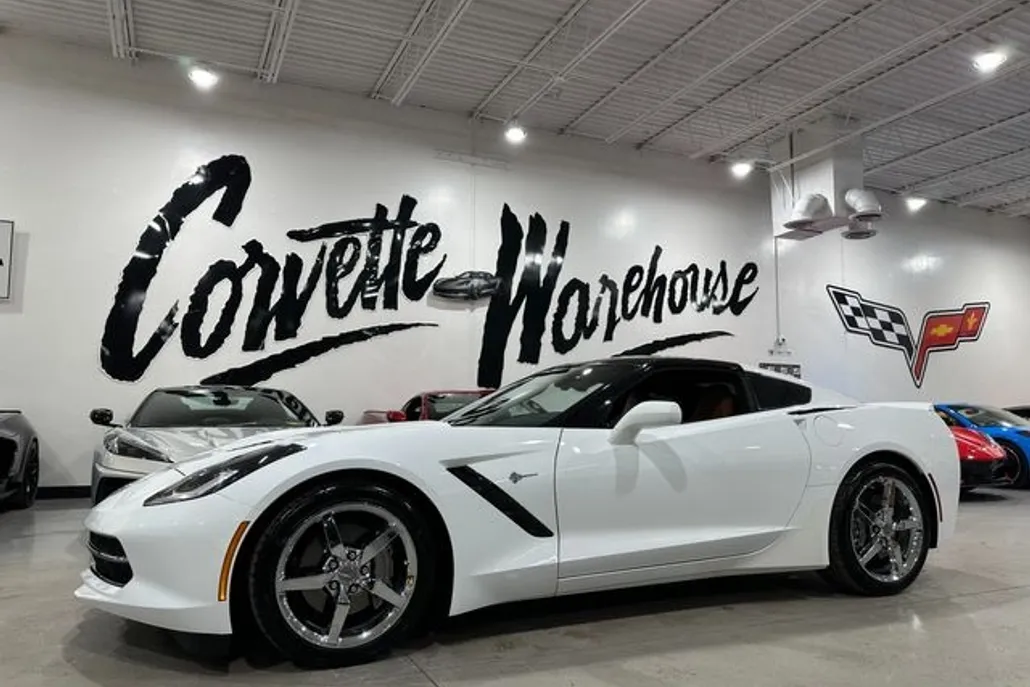2014 Chevrolet Corvette Stingray Coupe 2LT photo 1