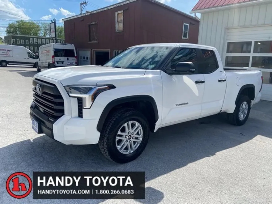 2024 Toyota Tundra SR5 photo 1