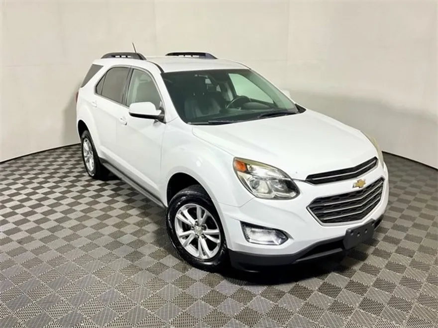 2016 Chevrolet Equinox LT photo 1