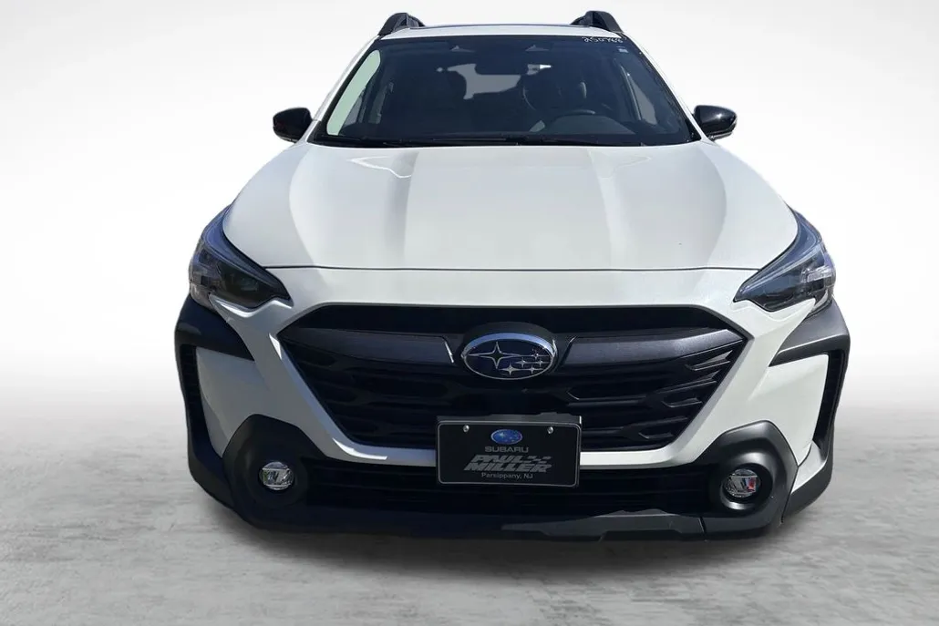 2025 Subaru Outback Premium photo 1