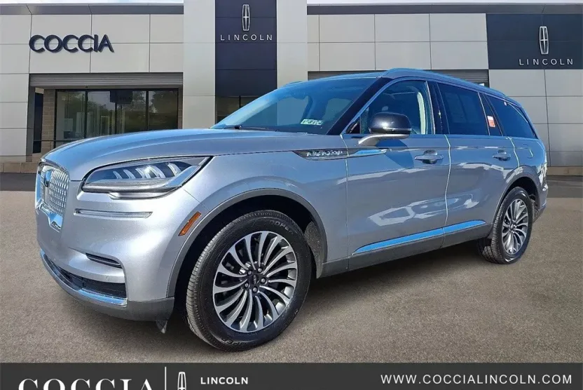 2022 Lincoln Aviator Standard photo 1