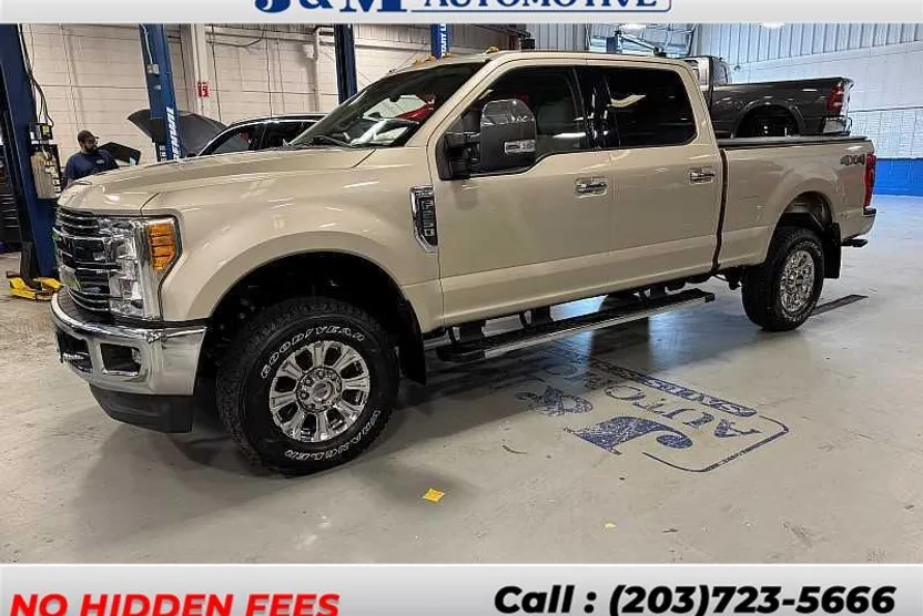 2017 Ford F-250 Lariat photo 1