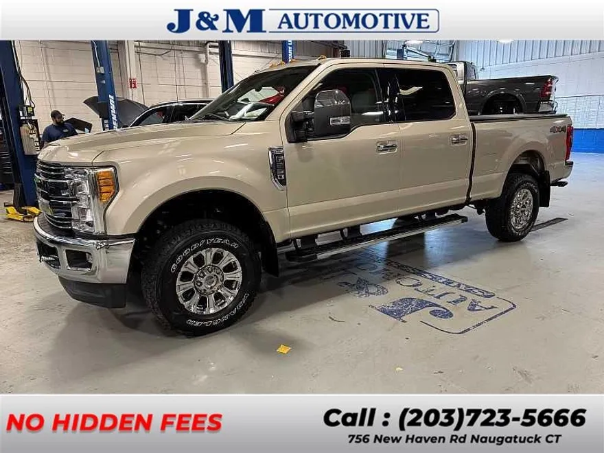 2017 Ford F-250 Lariat photo 1