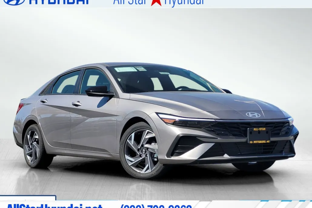 2025 Hyundai Elantra SEL Sport photo 1