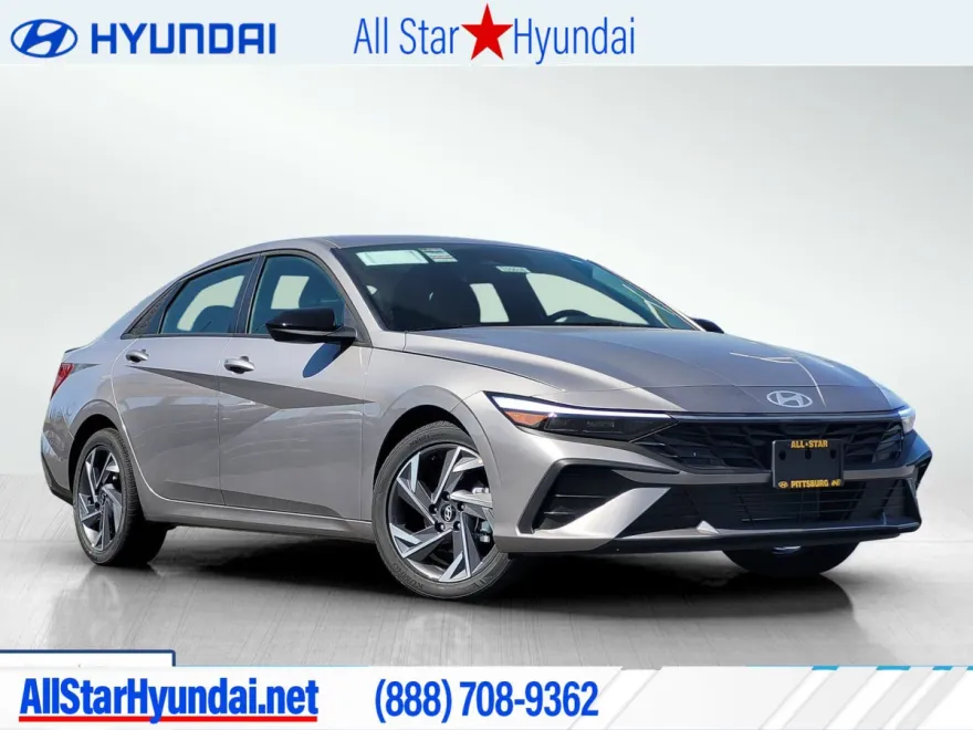 2025 Hyundai Elantra SEL Sport photo 1
