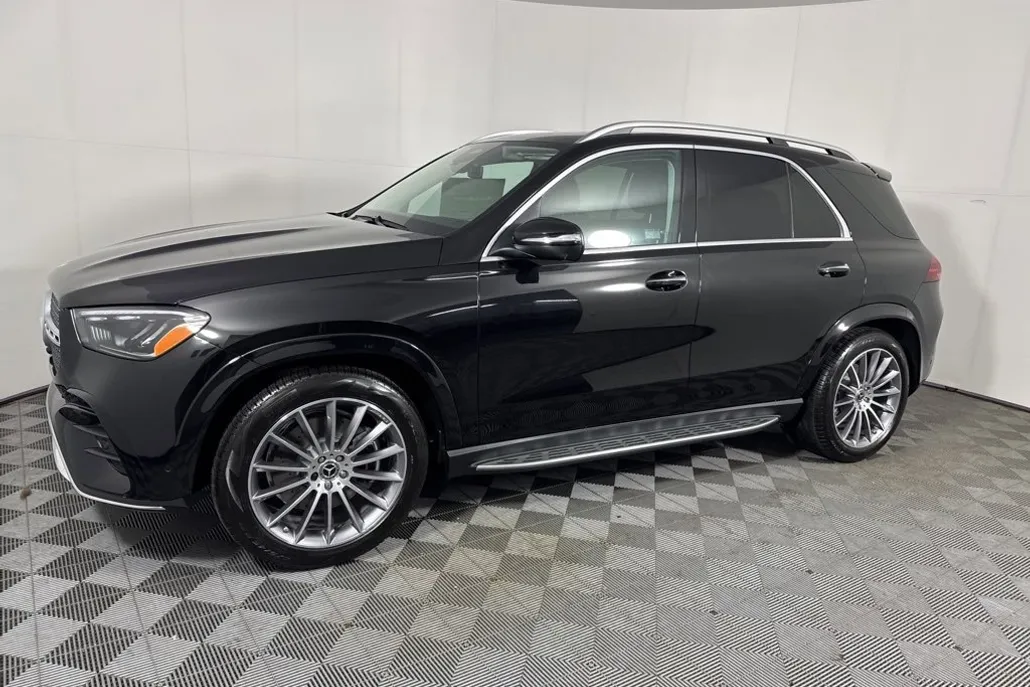 2026 Mercedes Benz GLE 450 4MATIC photo 1