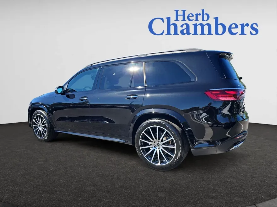 2025 Mercedes Benz GLS 450 4MATIC photo 1