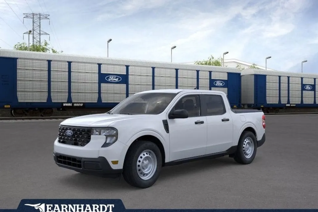 2025 Ford Maverick XL photo 1