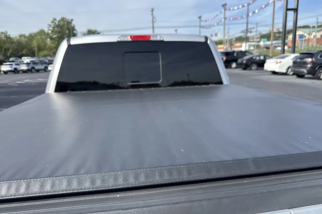 2016 Ford F-150 Platinum photo 1
