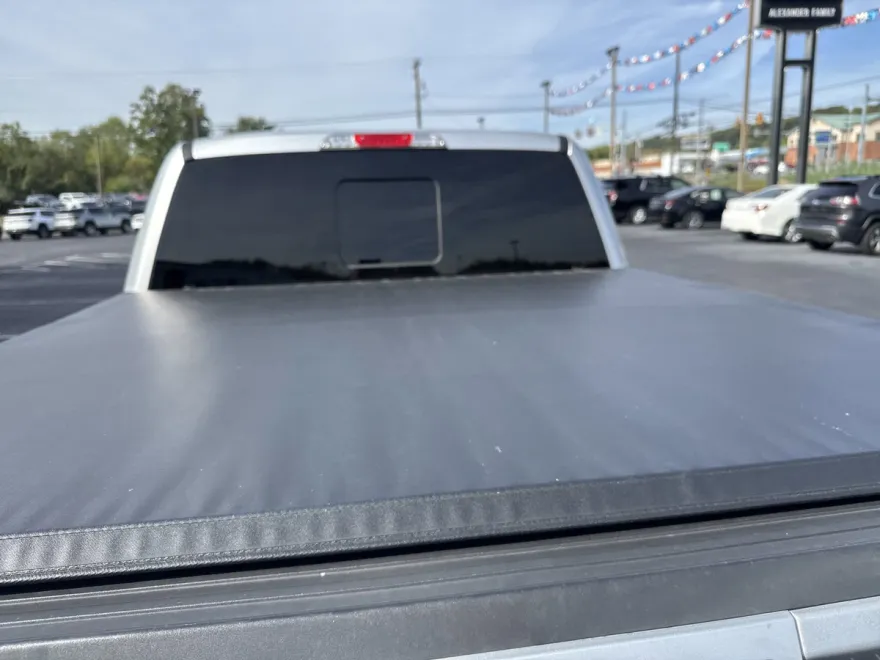 2016 Ford F-150 Platinum photo 1