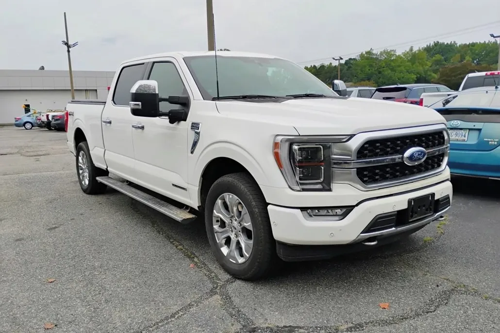 2022 Ford F-150 Platinum photo 1
