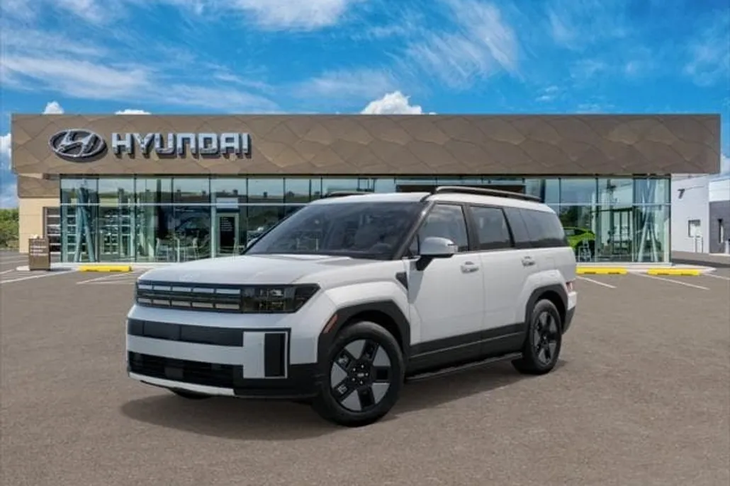 2025 Hyundai Santa Fe SEL photo 1