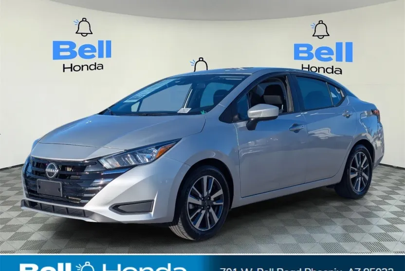 2023 Nissan Versa 1.6 SV photo 1