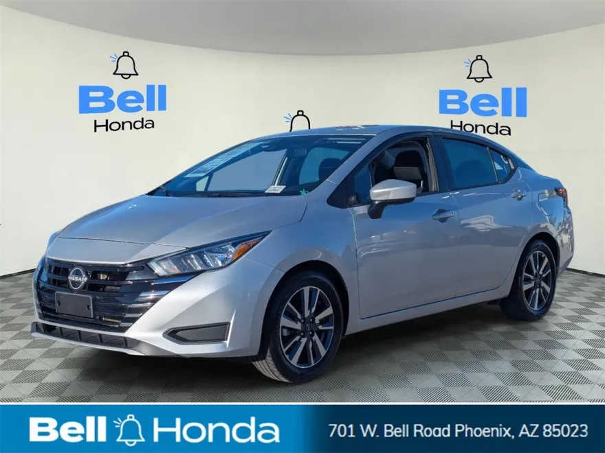 2023 Nissan Versa 1.6 SV photo 1