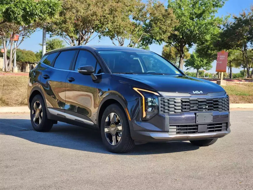 2026 Kia Sportage LX photo 1