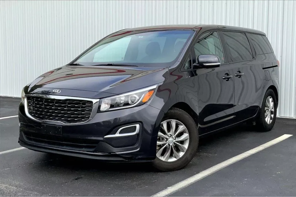 2021 Kia Sedona LX photo 1