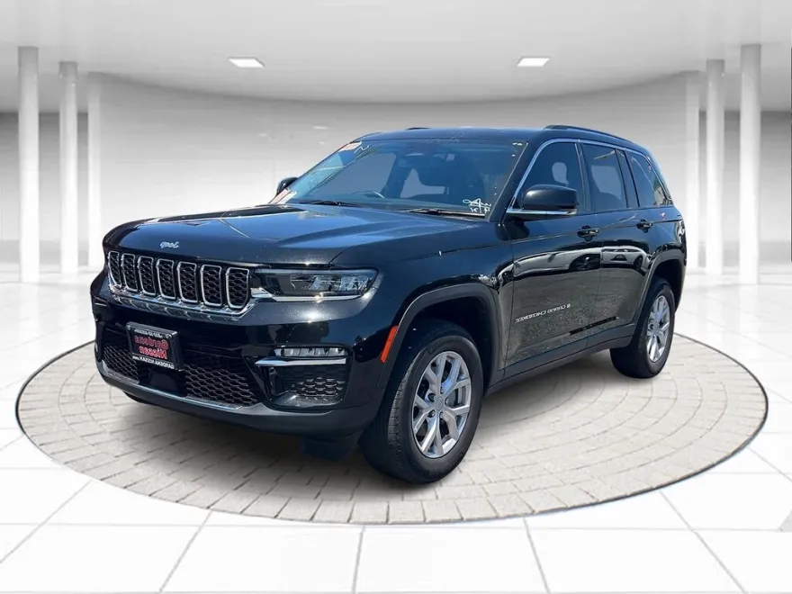 2022 Jeep Grand Cherokee Limited photo 1