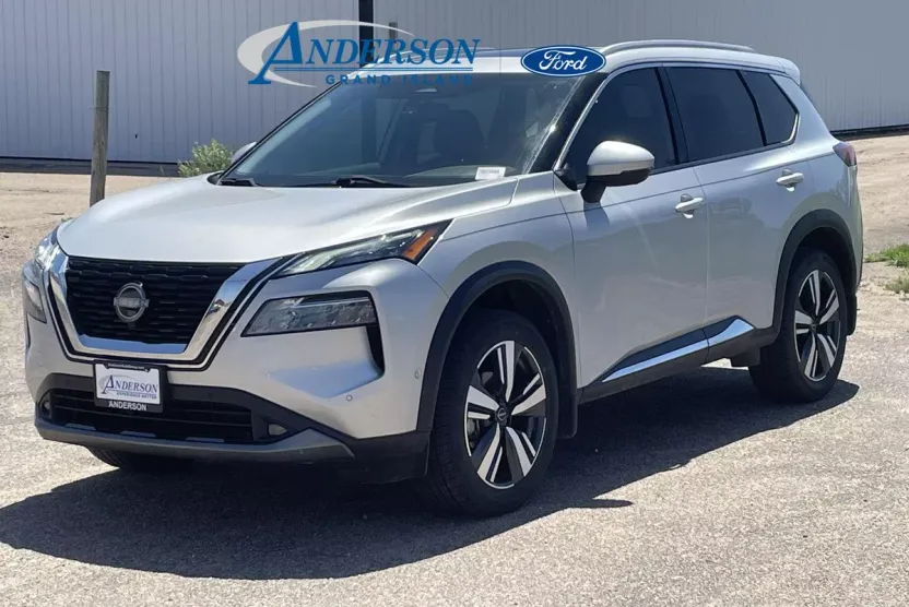 2022 Nissan Rogue SL photo 1