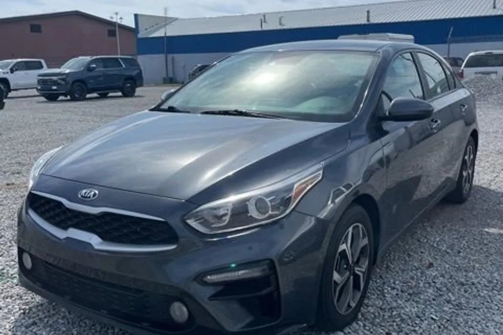 2021 Kia Forte LXS photo 1