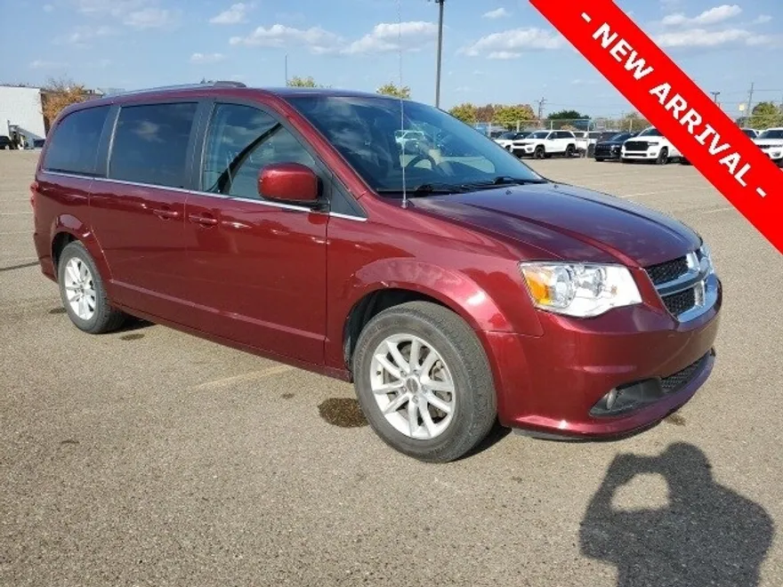 2019 Dodge Grand Caravan SXT photo 1