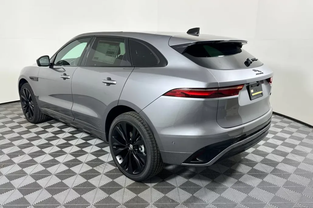 2026 Jaguar F-PACE P250 R-Dynamic S photo 1