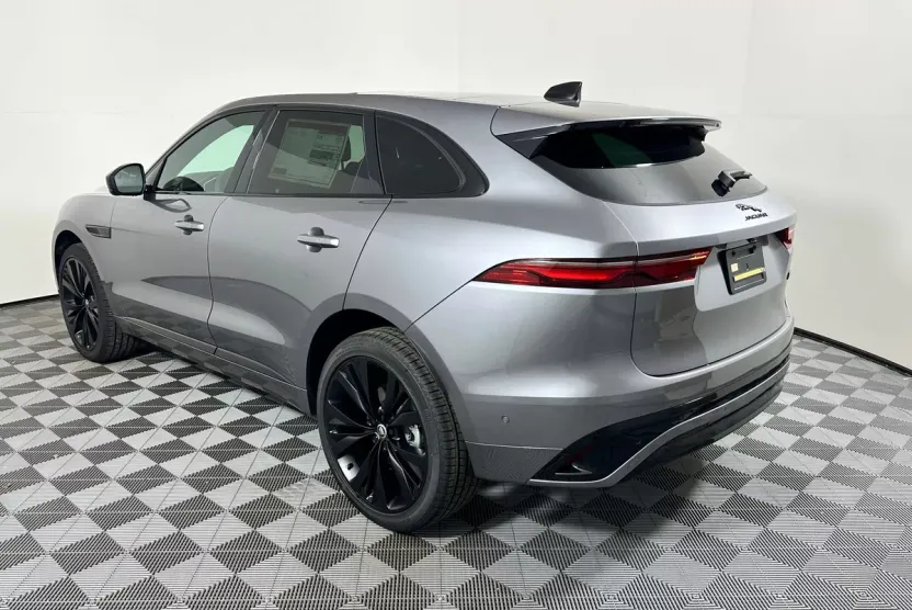 2026 Jaguar F-PACE P250 R-Dynamic S photo 1
