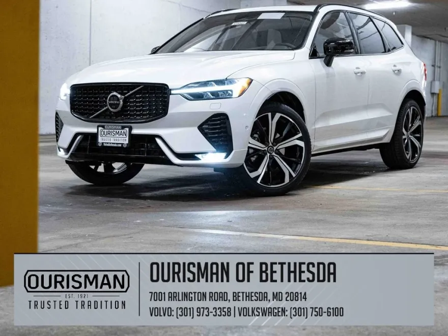 2025 Volvo XC60 B5 photo 1