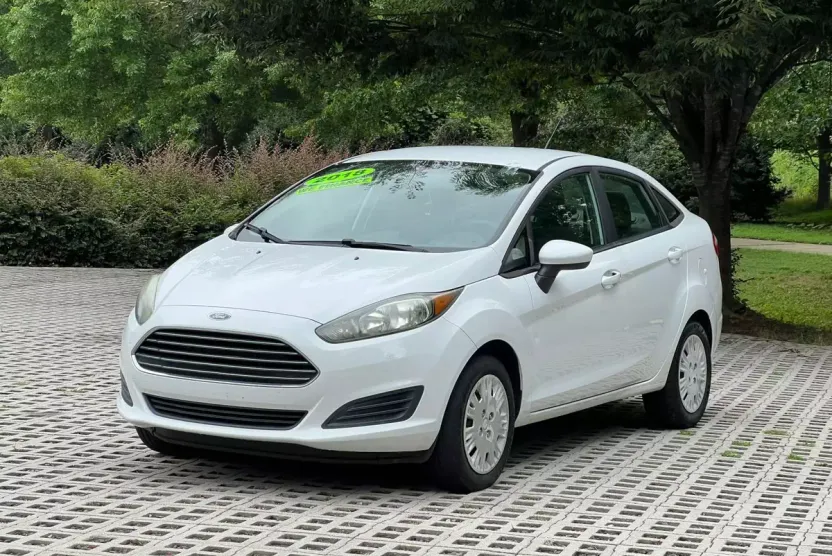 2018 Ford Fiesta S photo 1