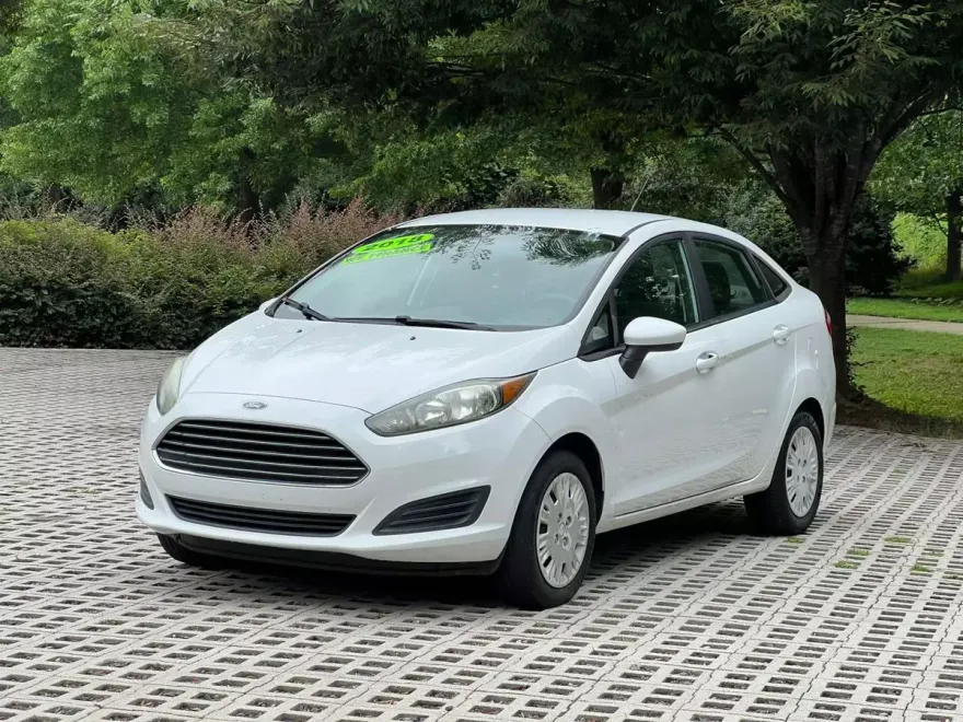 2018 Ford Fiesta S photo 1
