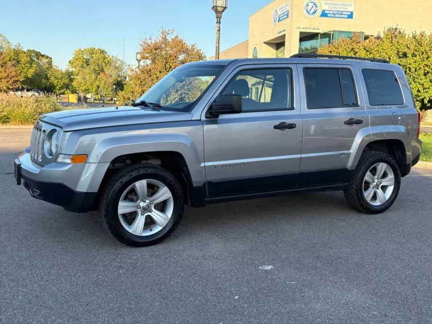 2017 Jeep Patriot Sport photo 1