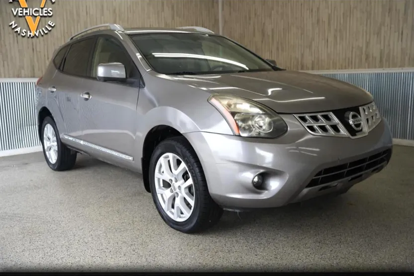 2013 Nissan Rogue SL photo 1