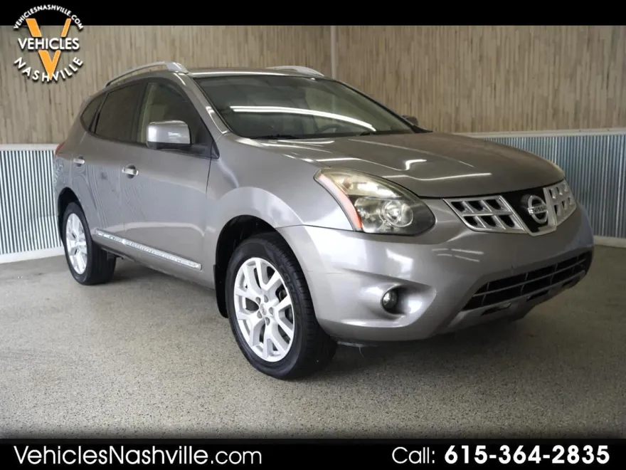 2013 Nissan Rogue SL photo 1