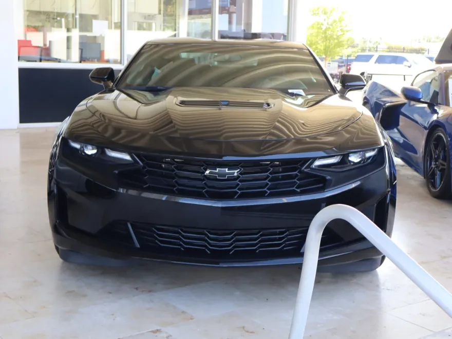 2023 Chevrolet Camaro LT1 photo 1